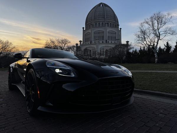 Front three-quarter, Bahai Temple