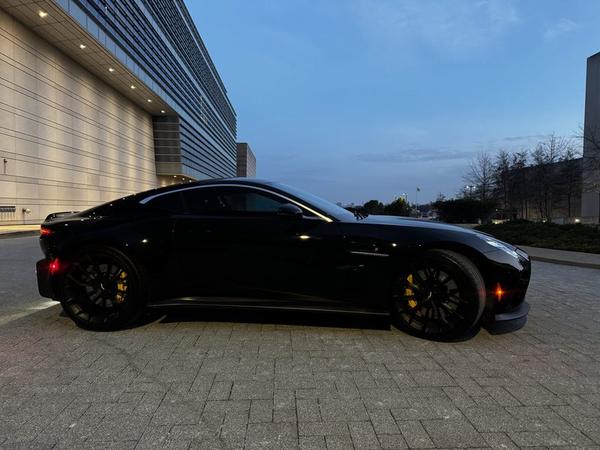 Passenger-side profile, lights on